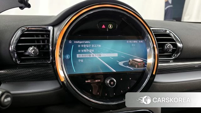 Mini Cooper S Clubman 2023 Жемчужный цвет из Кореи, фото 6