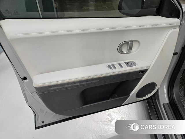 Hyundai Ionic 5 2022 Серебристо-серый из Кореи, фото 6