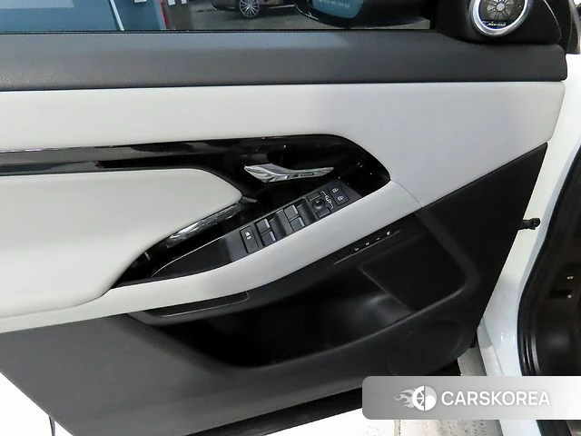 Land Rover Range Rover Evoque 2nd Generation 2024 Белый из Кореи, фото 6