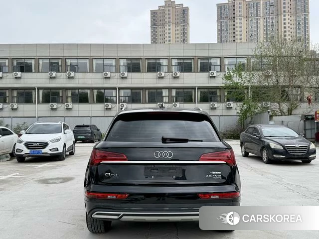 Audi Q5L 2025 Черный из Китая, фото 6
