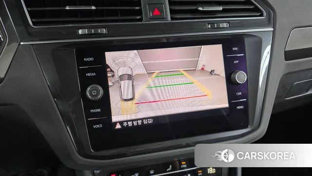 Volkswagen Tiguan second Generation 2022 Белый из Кореи, фото 6