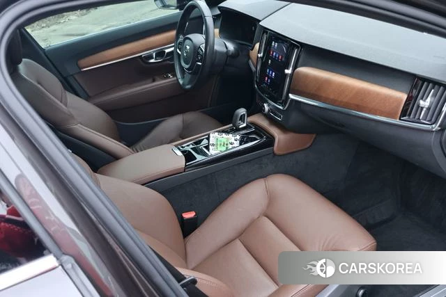 Volvo S90 PHEV 2022 Темно-серый из Китая, фото 6