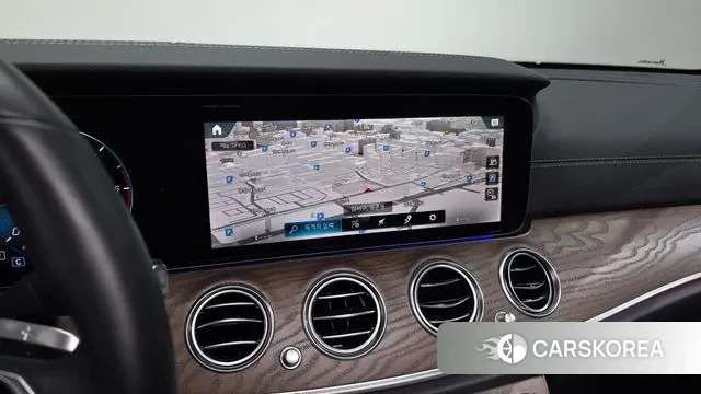 Mercedes-Benz E-Class W213 2022 Белый из Кореи, фото 6