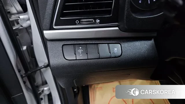 Hyundai Avante AD 2018 Серебристо-серый из Кореи, фото 6