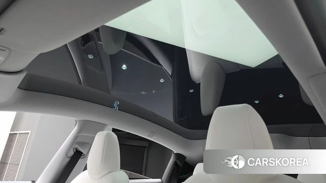 Tesla Model Y 2025 Черный из Кореи, фото 6