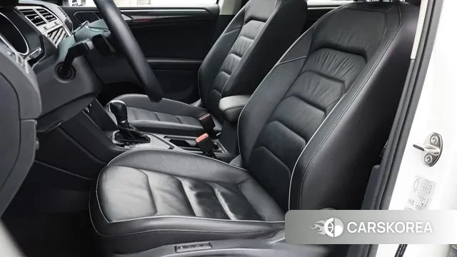 Volkswagen Tiguan second Generation 2018 Белый из Кореи, фото 6