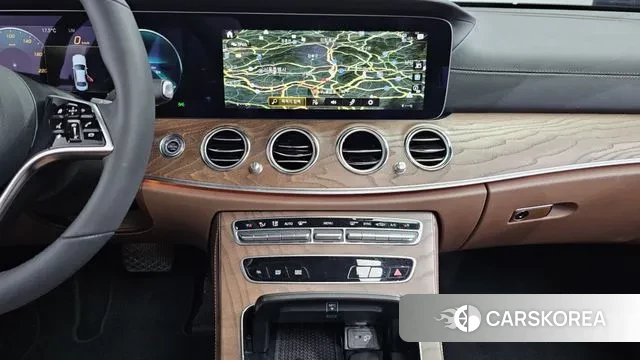 Mercedes-Benz E-Class W213 2023 Черный из Кореи, фото 6