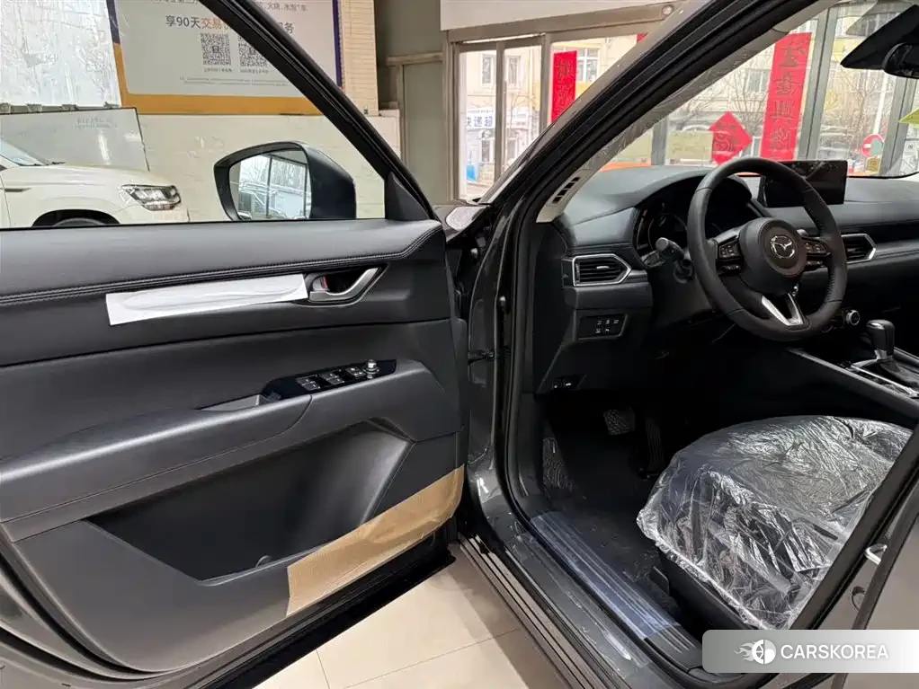 Mazda CX-5 2026 Silver/gray из Китая, фото 6