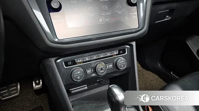 Volkswagen Tiguan Allspace 2018 Белый из Кореи, фото 6