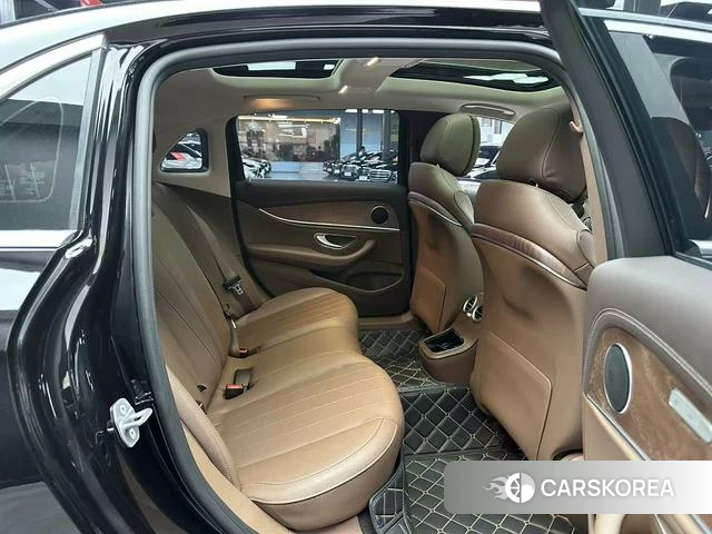 Mercedes-Benz E-class id 4214045 из Китая 6