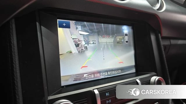 Ford Mustang 2022 Черный из Кореи, фото 6