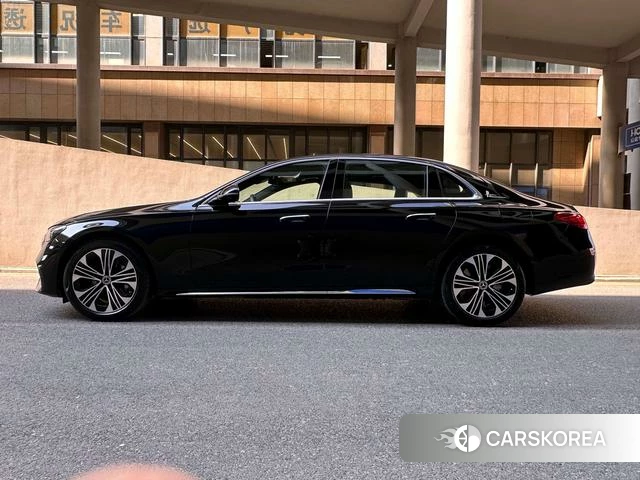 Mercedes-Benz E-class PHEV 2024 Черный из Китая, фото 6