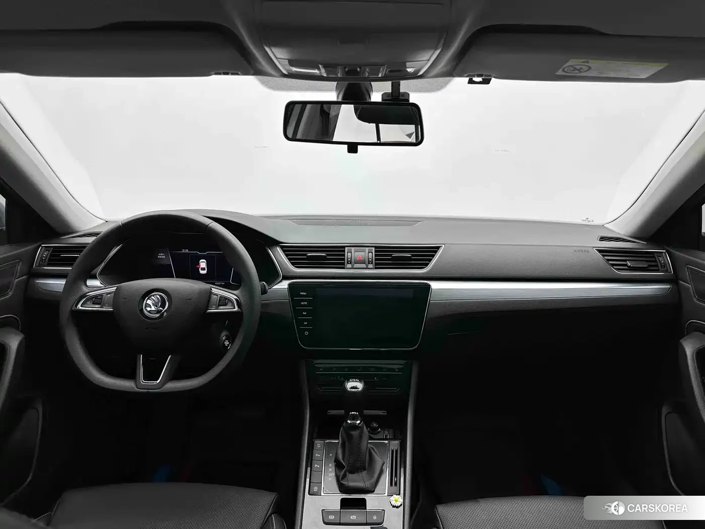 Skoda Superb 2022 Silver/gray из Китая, фото 6