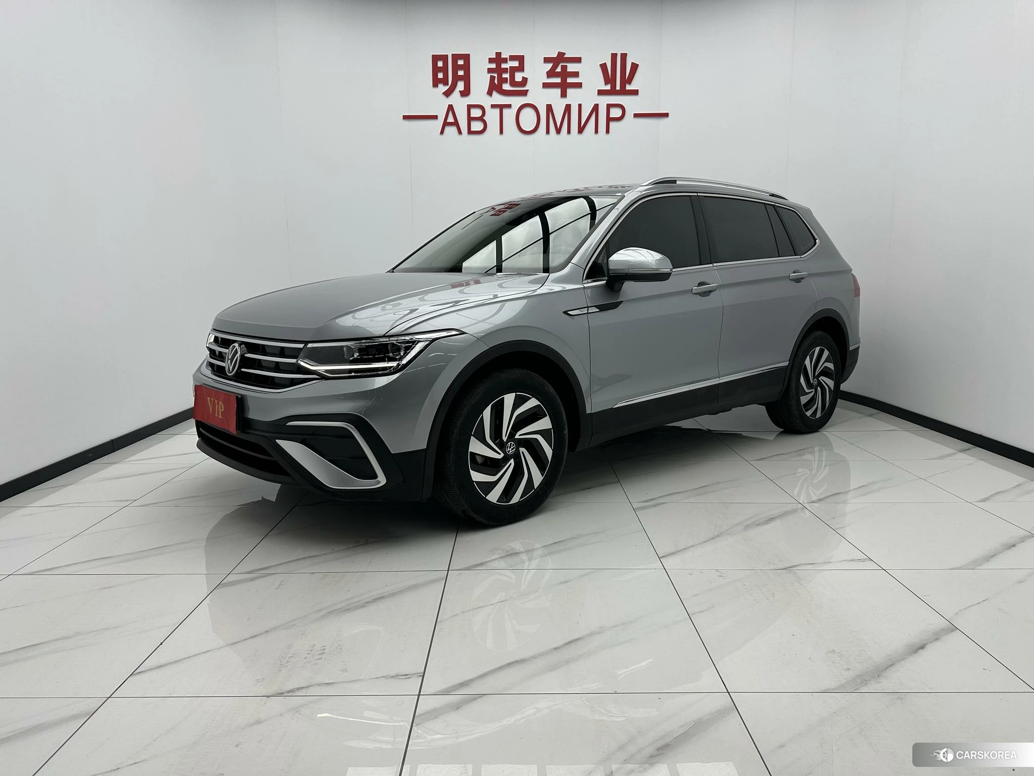 Volkswagen Tiguan L 2022 Серебристо-серый из Китая, фото 6