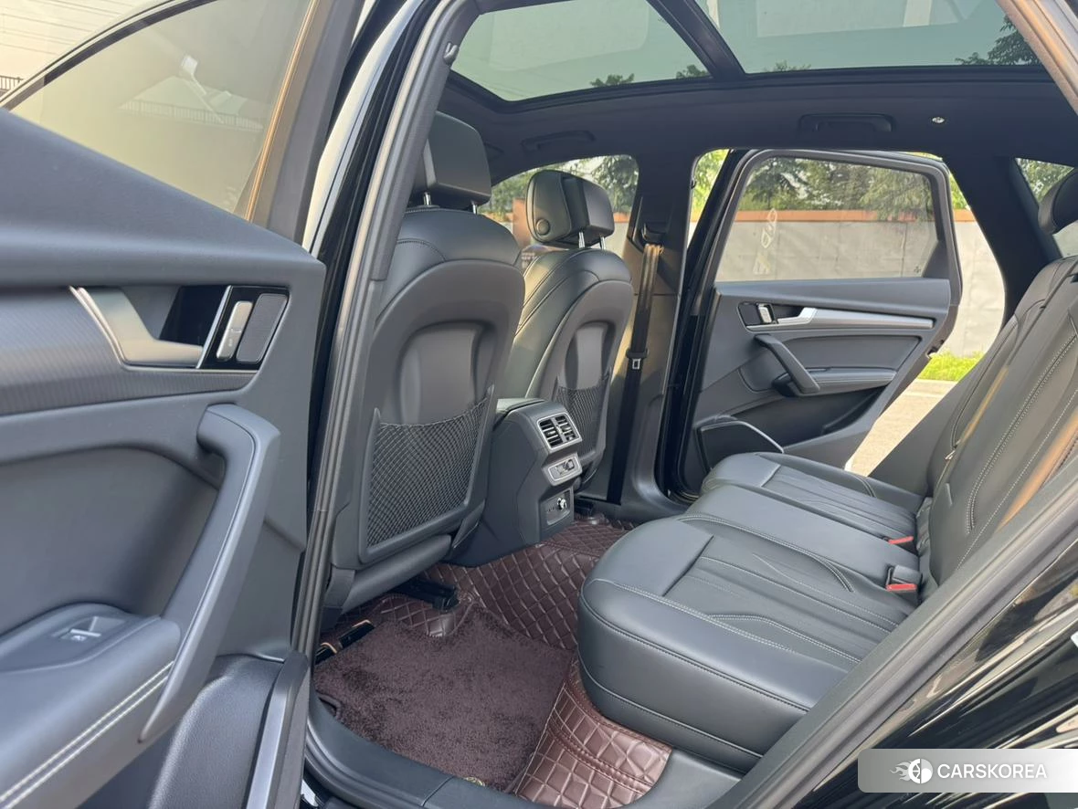 Audi Q5L 2023 Черный из Китая, фото 6