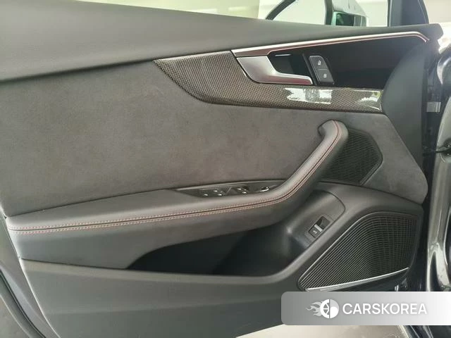 Audi S4 2023 Темно-серый из Китая, фото 6