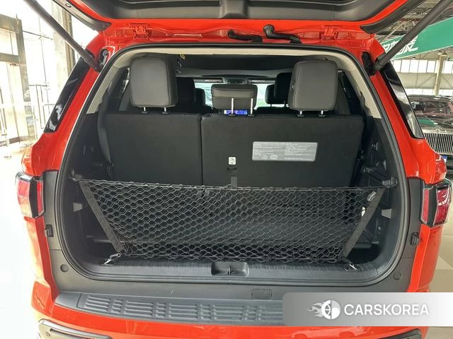 Toyota Sequoia 2023 Красный из Китая, фото 6