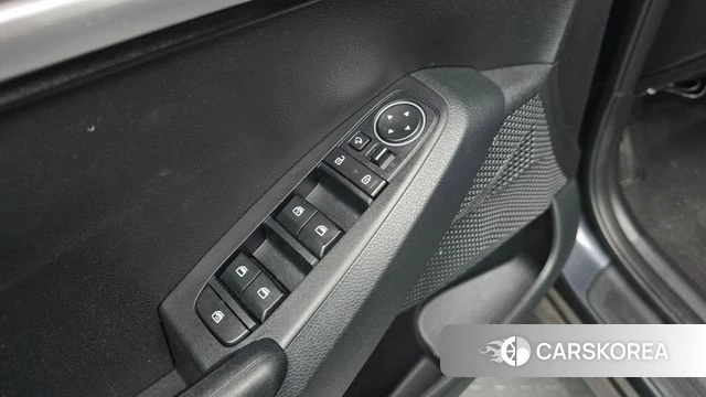 Kia Seltos 2021 Серый из Кореи, фото 6