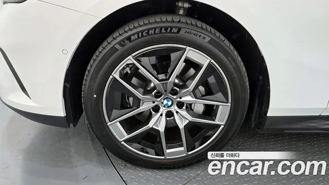 BMW 5 Series (G60) 2024 Белый из Кореи, фото 6