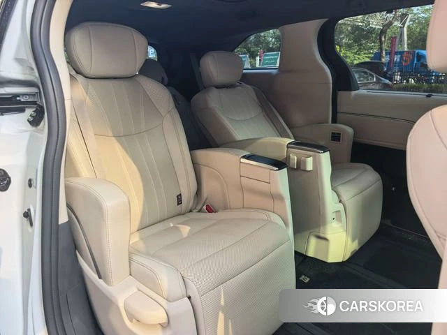 Toyota Saina 2024 Белый из Китая, фото 6