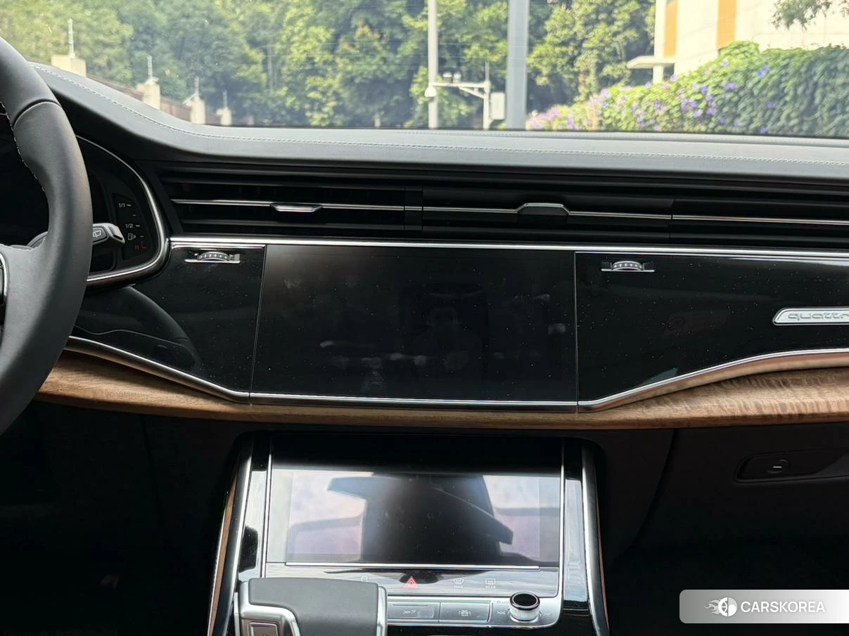 Audi Q7 2024 Черный из Китая, фото 6