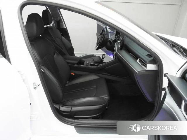 Kia K5 3rd generation 2022 Белый из Кореи, фото 6