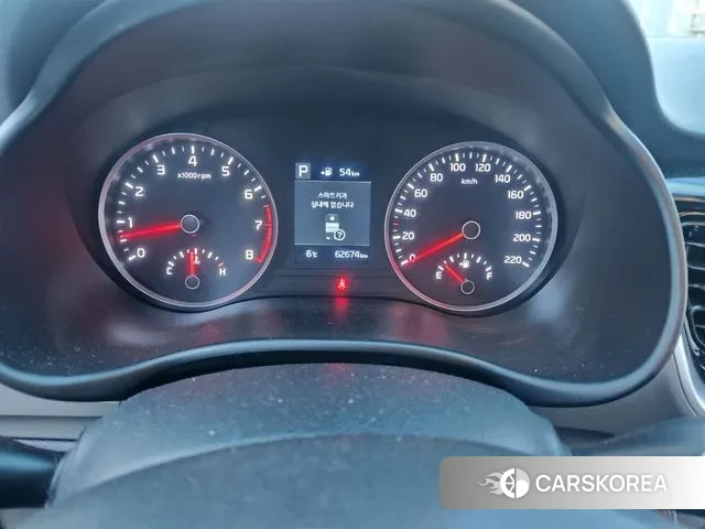 Kia Stonic 2019 Белый из Кореи, фото 6