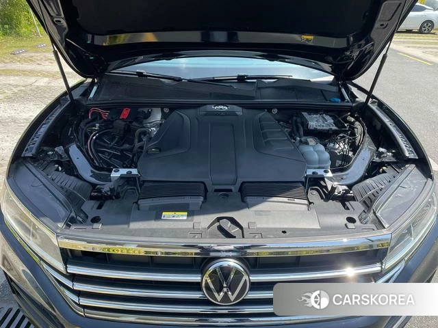 Volkswagen Touareg 2021 Черный из Китая, фото 6