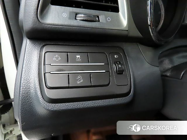 Ssangyong Tivoli Armor 2018 Белый из Кореи, фото 6