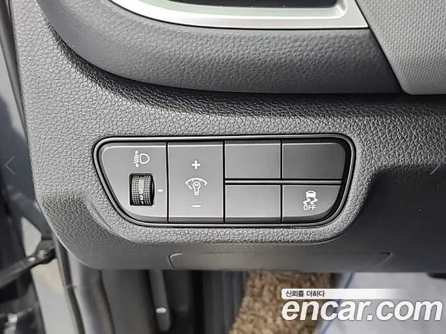 Kia The New Seltos 2023 Серебристо-серый из Кореи, фото 6