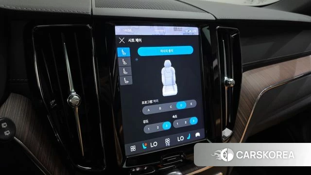 Volvo XC60 second Generation 2022 Черный из Кореи, фото 6