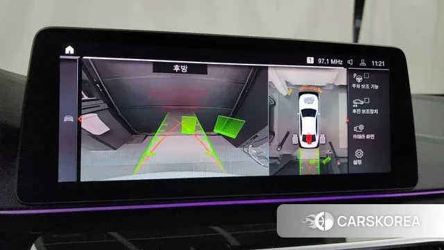 BMW 5 Series (G30) 2023 Белый из Кореи, фото 6