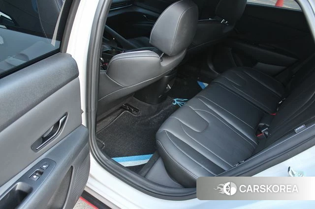 Hyundai The New Avante (CN7) 2024 Серебристо-серый из Кореи, фото 6