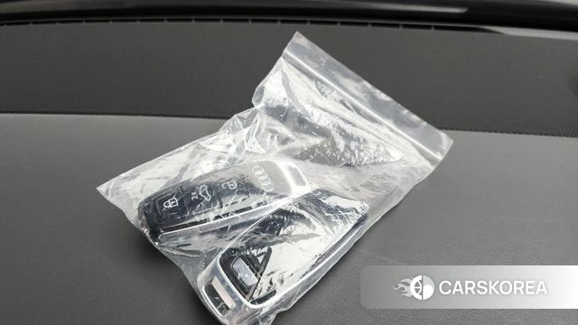 Audi A8 (D5) 2023 Черный из Кореи, фото 6