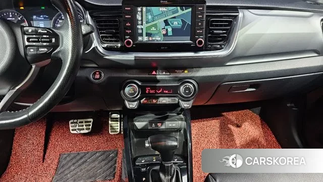 Kia Stonic 2018 Белый из Кореи, фото 6
