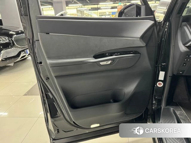 Lexus LM Second Generation 2025 Черный из Кореи, фото 6