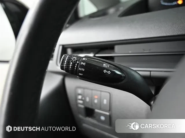 Hyundai Staria 2022 Белый из Кореи, фото 6