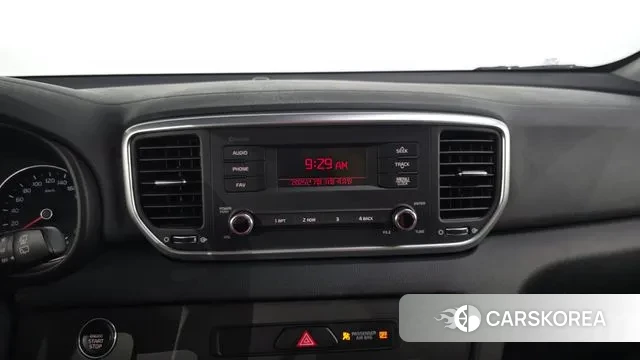Kia Sportage The Bold 2020 Серебристо-серый из Кореи, фото 6