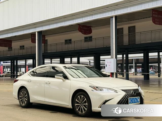 Lexus ES 2023 Белый из Китая, фото 6