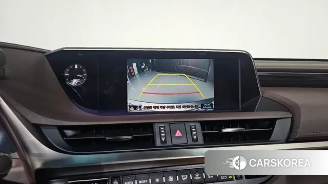 Lexus ES300h 7th generation 2020 Серебряный из Кореи, фото 6