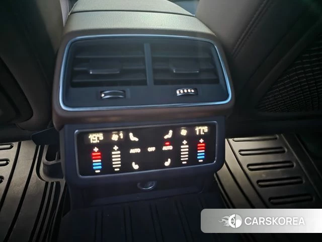 Audi A6 (C8) 2021 Черный из Кореи, фото 6