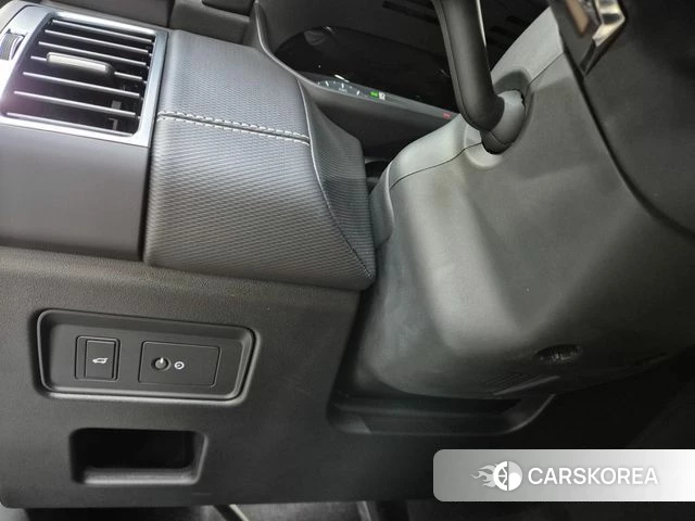 Land Rover Discovery 5 2025 Серый из Кореи, фото 6