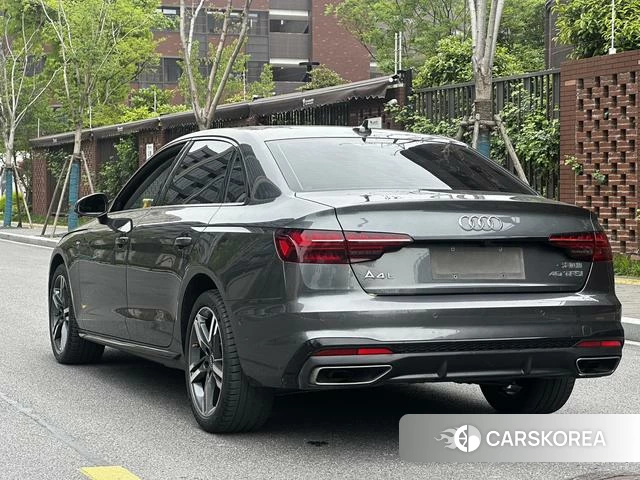 Audi A4L 2022 Темно-серый из Китая, фото 6
