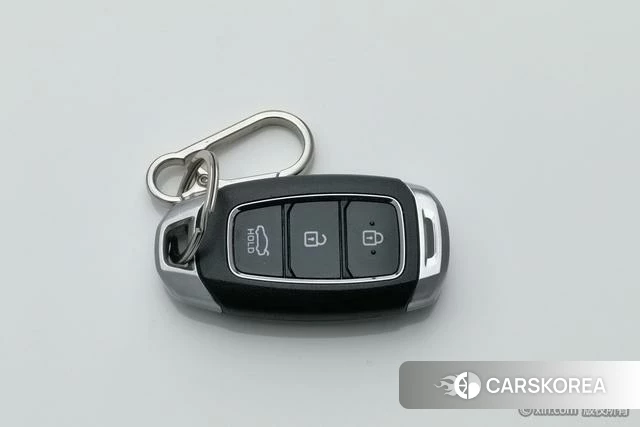 Hyundai Elantra 2023 Белый из Китая, фото 6