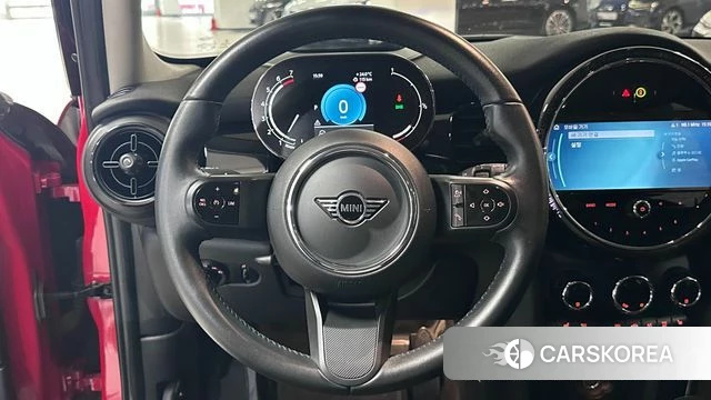 Mini Cooper 2023 Красный из Кореи, фото 6