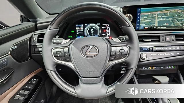 Lexus ES300h 7th generation 2026 Серый из Кореи, фото 6