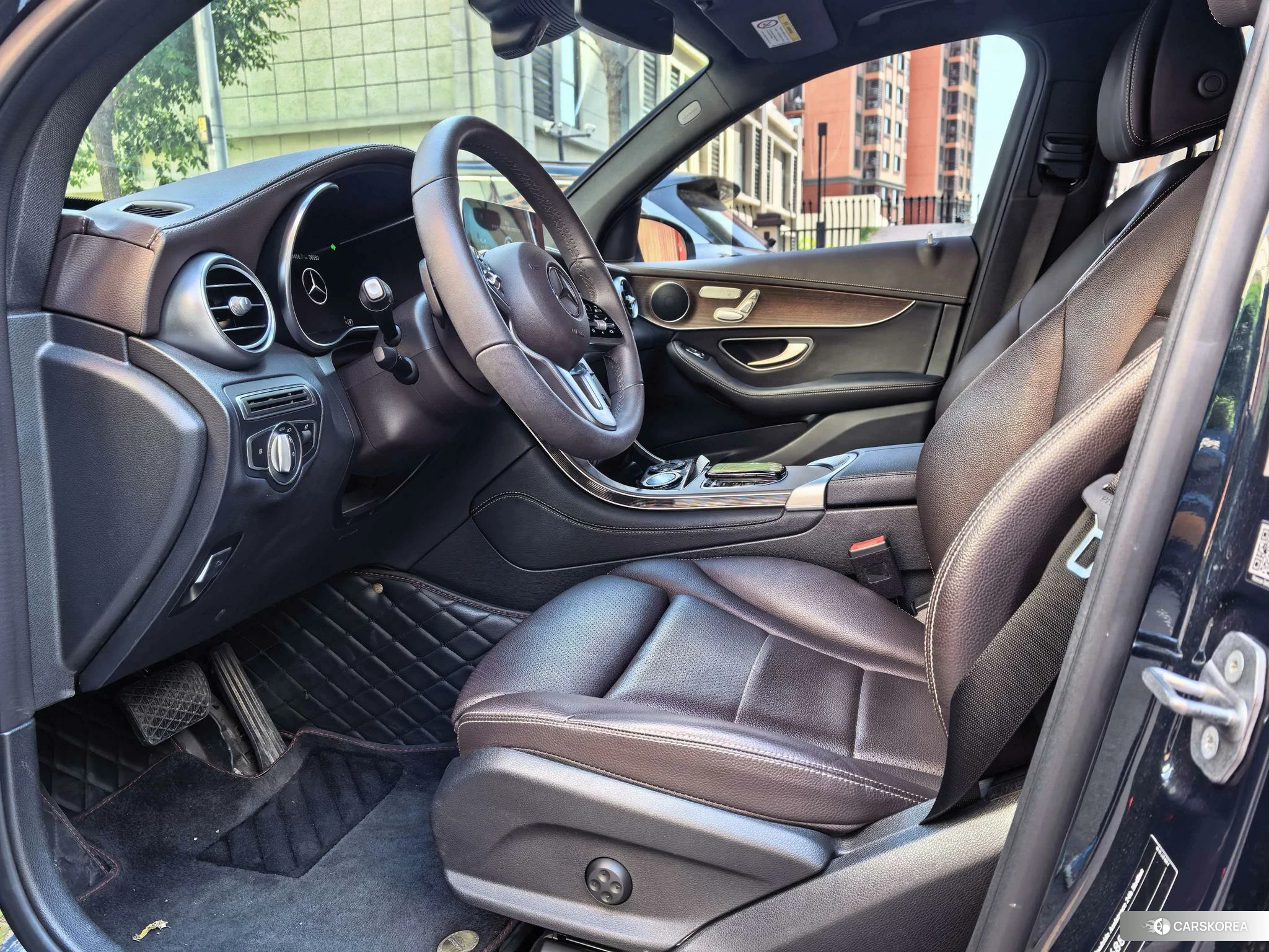 Mercedes-Benz GLC 2021 Черный из Китая, фото 6