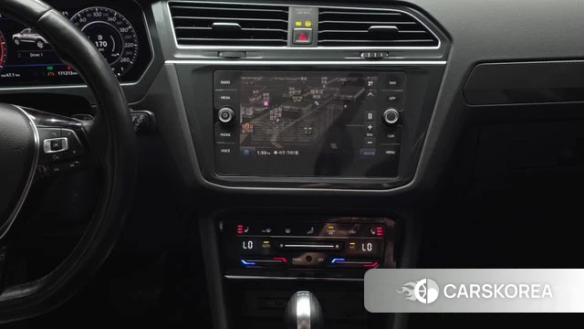 Volkswagen Tiguan second Generation 2018 Серебряный из Кореи, фото 6