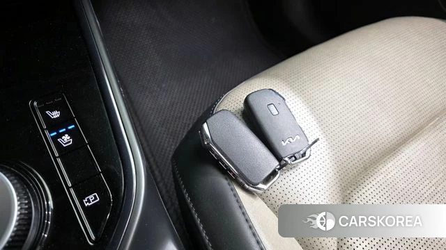 Kia Di Ol Nu Niro 2023 Белый из Кореи, фото 6