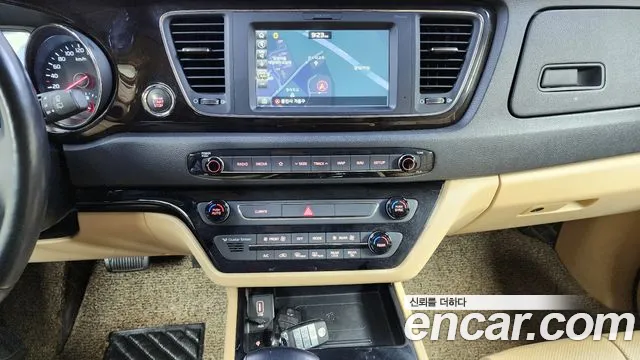 Kia The New Carnival id 2504464 из Кореи 6